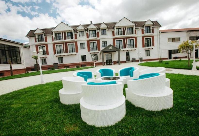 اتاق لوکس, Castle Resort Spa