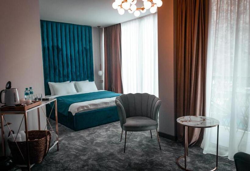 اتاق لوکس, Park Resort Mtirala National Park