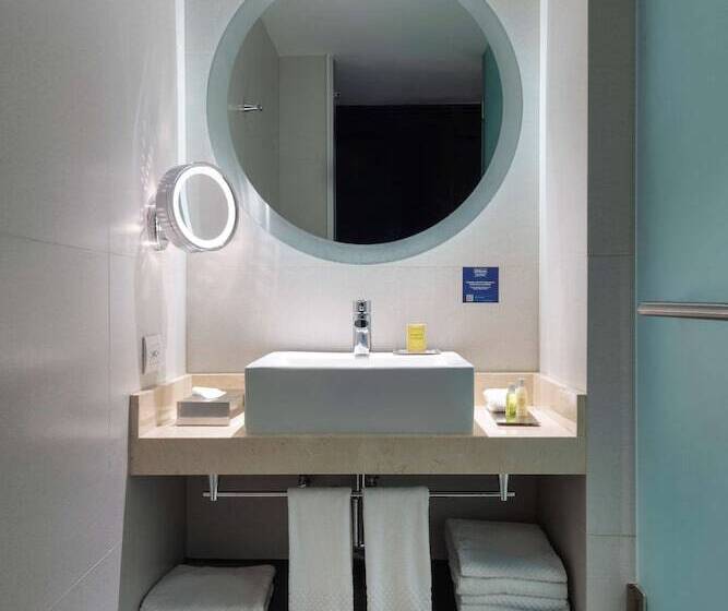 اتاق استاندارد با تخت دوبل, Doubletree By Hilton Guadalajara Centro Historico