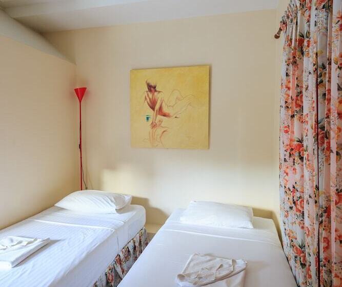 חדר סטנדרט לארבעה, Eriksson Guesthouse