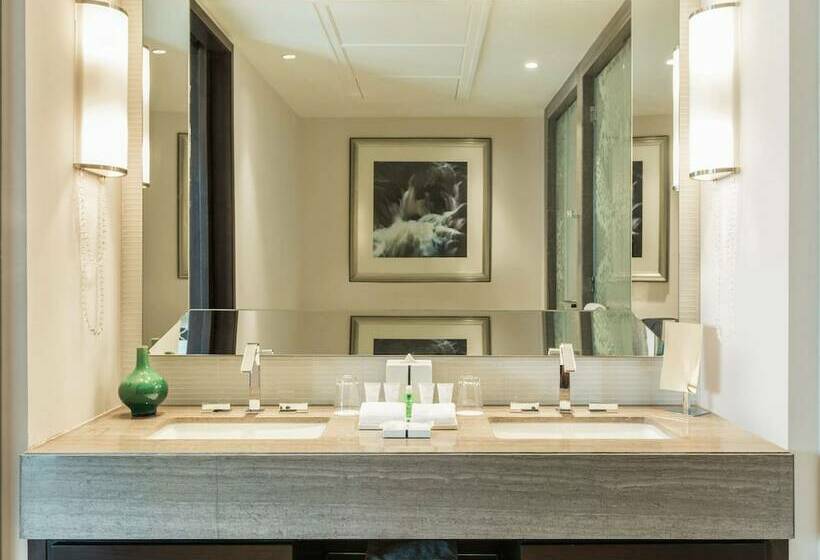 سوییت, Hilton Dubai Al Habtoor City