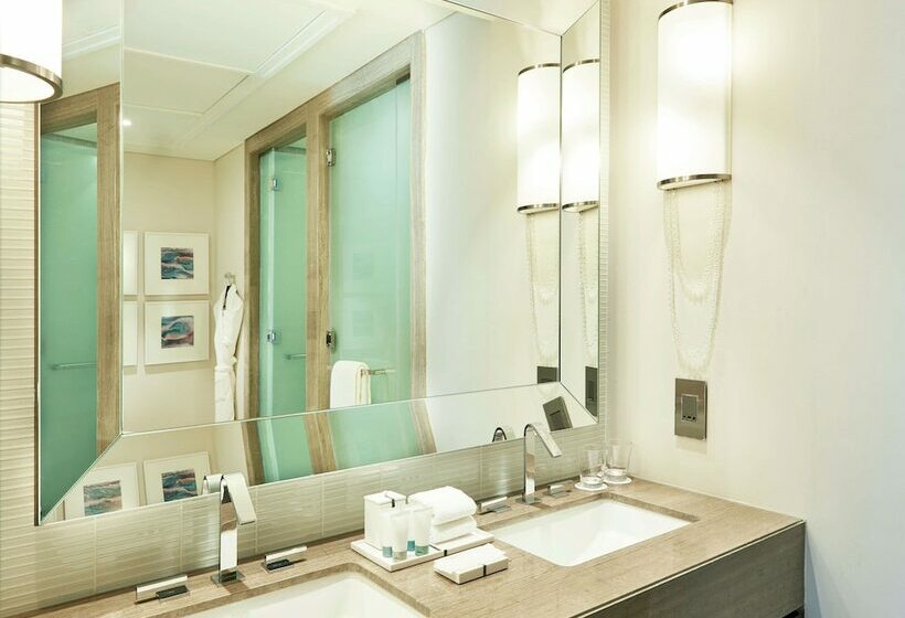 سوییت خانوادگی, Hilton Dubai Al Habtoor City