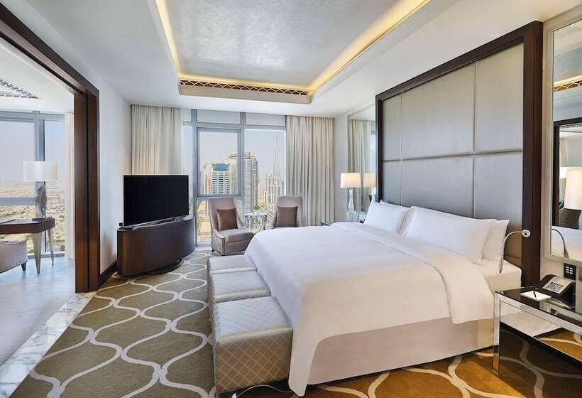 اتاق لوکس با چشمانداز, Hilton Dubai Al Habtoor City
