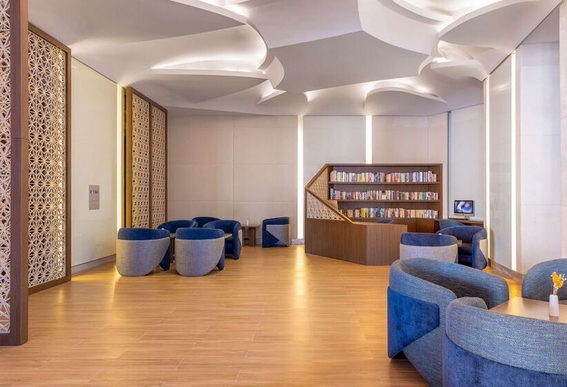 سوییت خانوادگی, Hilton Dubai Al Habtoor City