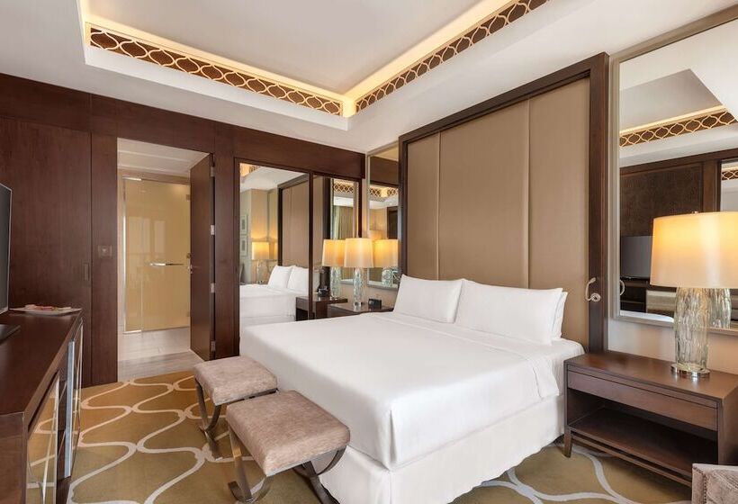 سوییت خانوادگی, Hilton Dubai Al Habtoor City
