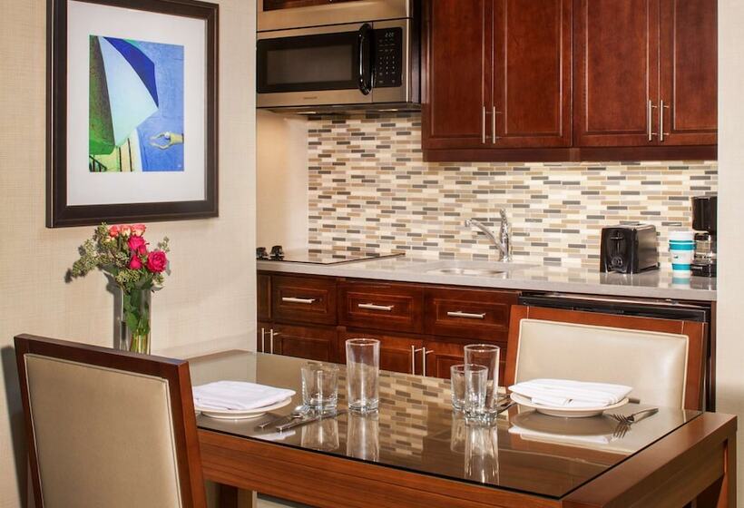 스위트, Homewood Suites By Hilton Miami Dolphin Mall