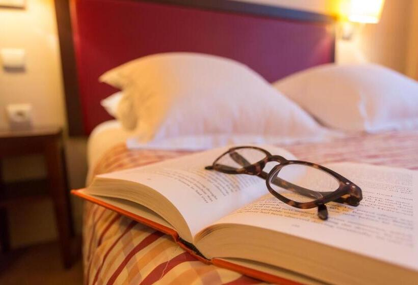 标准三人间, Le Home