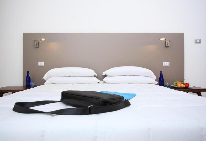 Семейный Номер, Meli