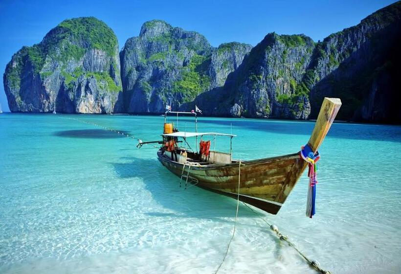 Кровать в Общей Комнате, Ok Phuket