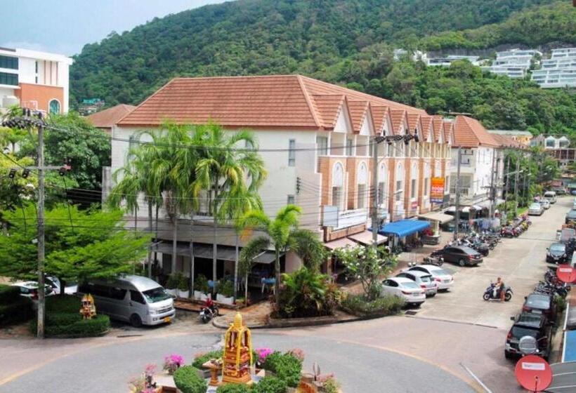 سرير فى غرفة مشتركه, Ok Phuket