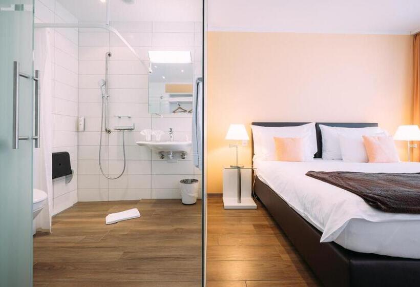 חדר סטנדרט עם מרפסת, Schützen Steffisburg