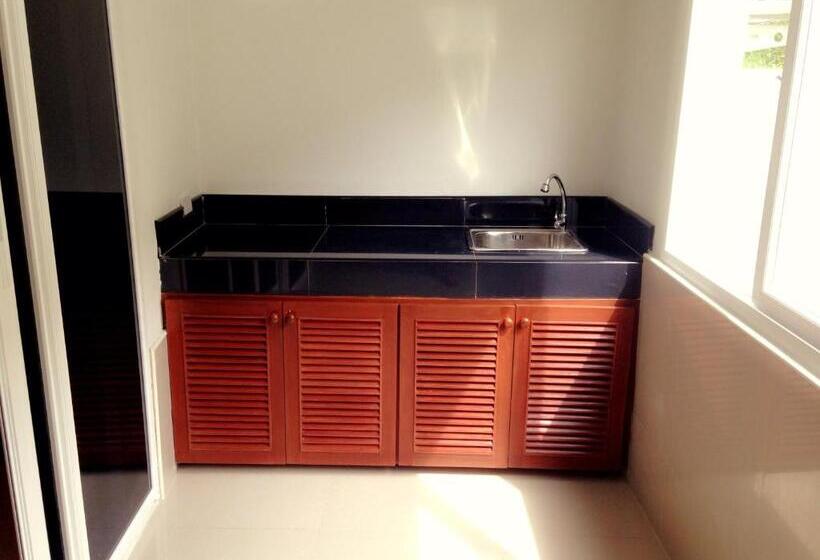 آپارتمان 1 خوابه با بالکن, Siray House