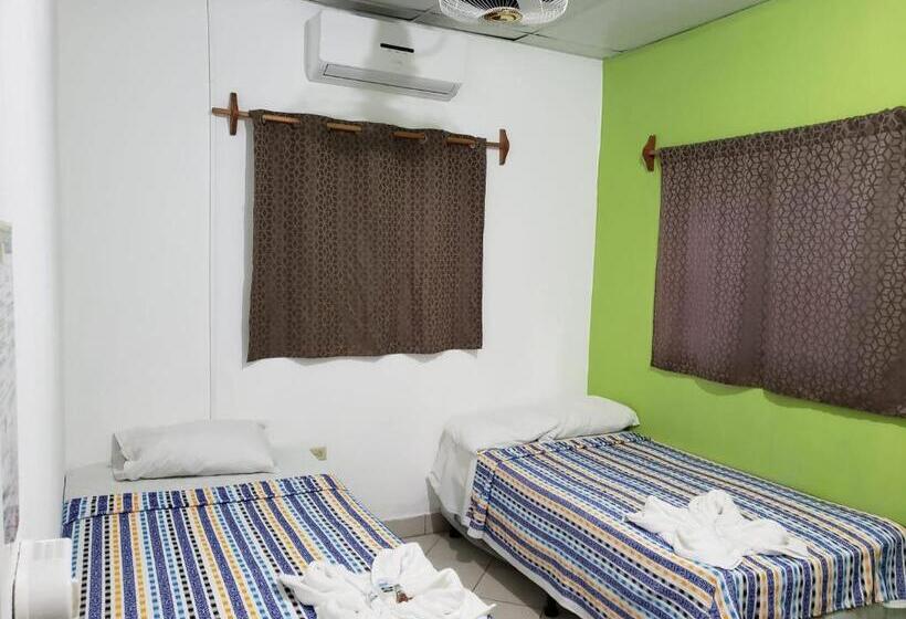 اتاق استاندارد با 2 تخت دوبل, Y Restaurante Las Gardenias