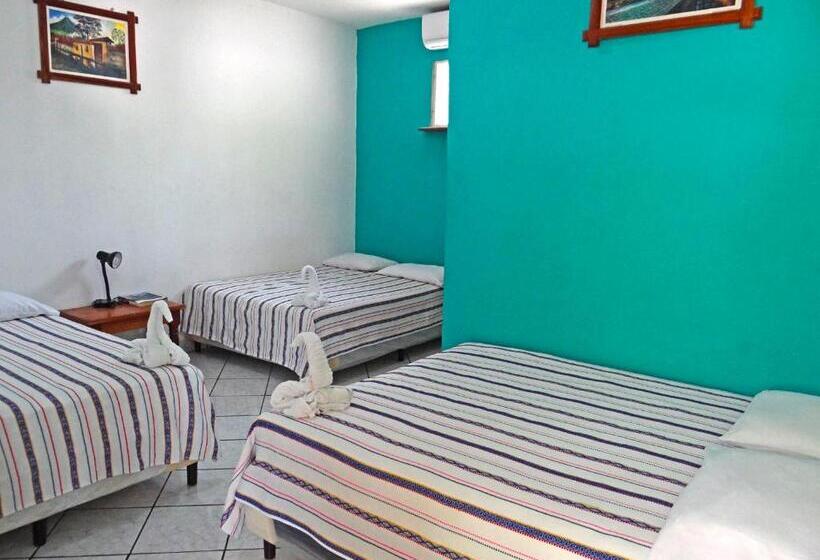 اتاق استاندارد چهار تخته, Y Restaurante Las Gardenias