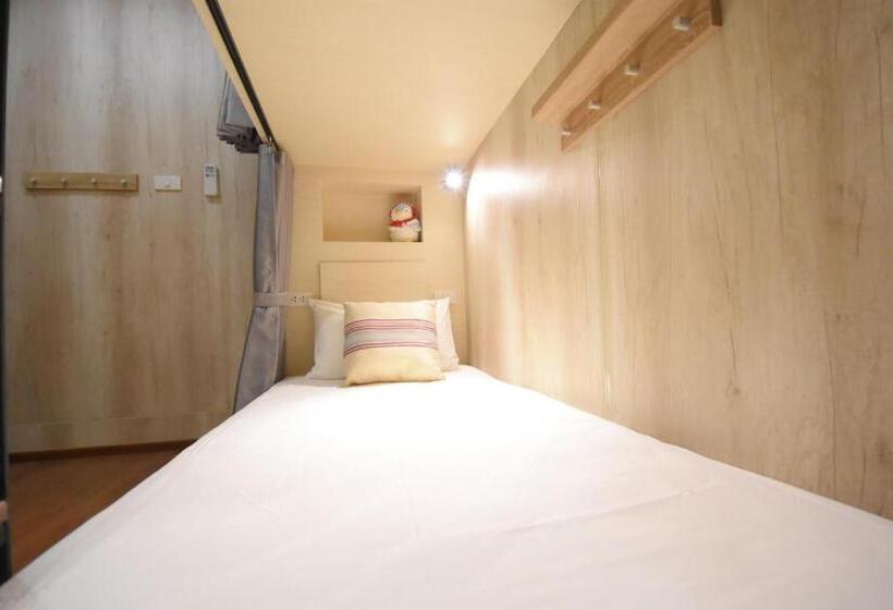 Llit en Habitació Compartida amb Bany Compartit, Silom Forest Exclusive Residence