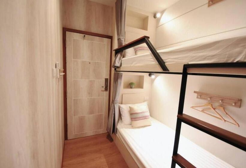 Cama em Quarto Compartilhado com Banheiro Compartilhado, Silom Forest Exclusive Residence