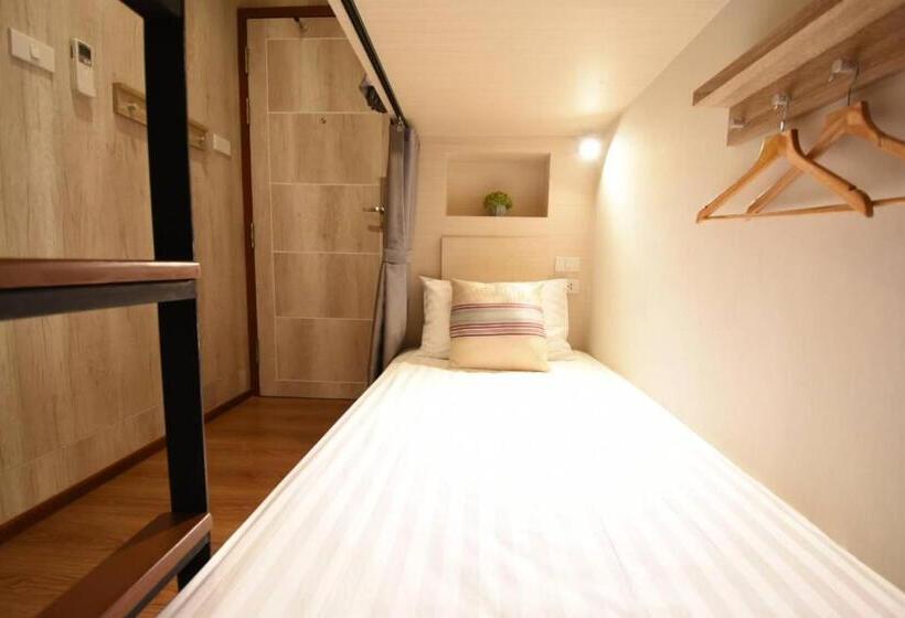 Llit en Habitació Compartida amb Bany Compartit, Silom Forest Exclusive Residence