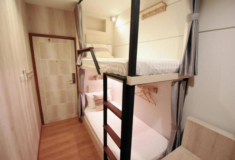 Llit en Habitació Compartida amb Bany Compartit, Silom Forest Exclusive Residence