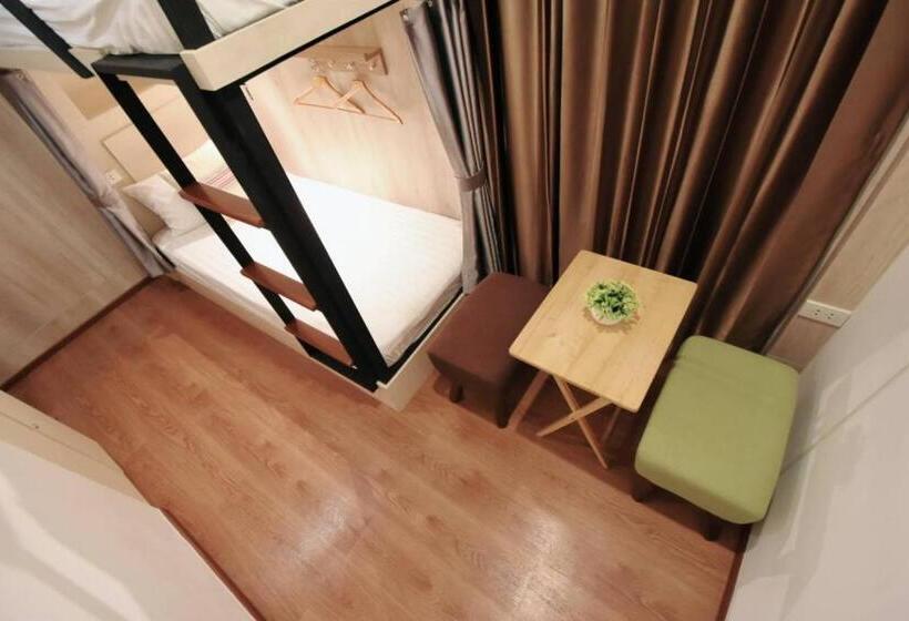 Cama em Quarto Compartilhado com Banheiro Compartilhado, Silom Forest Exclusive Residence