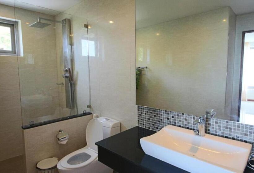 דירת דלוקס 2 חדרי שינה, Tropical Sea View Residence