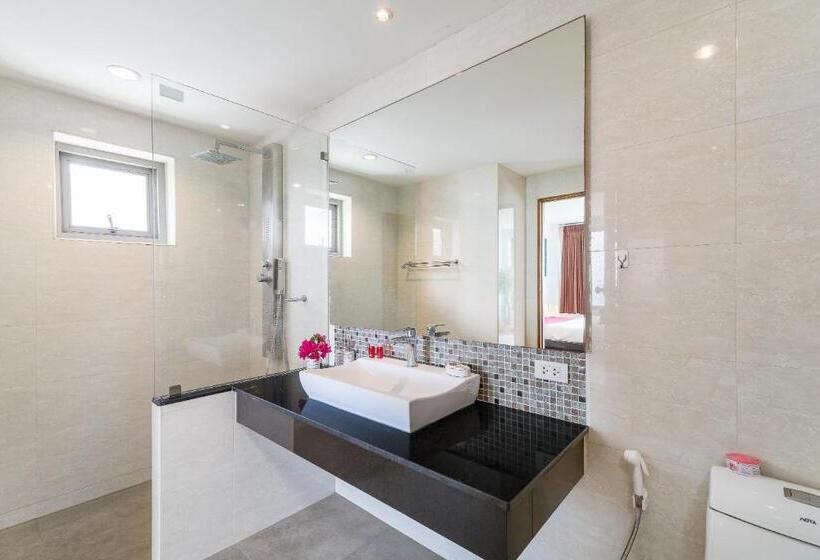 דירת דלוקס 2 חדרי שינה, Tropical Sea View Residence