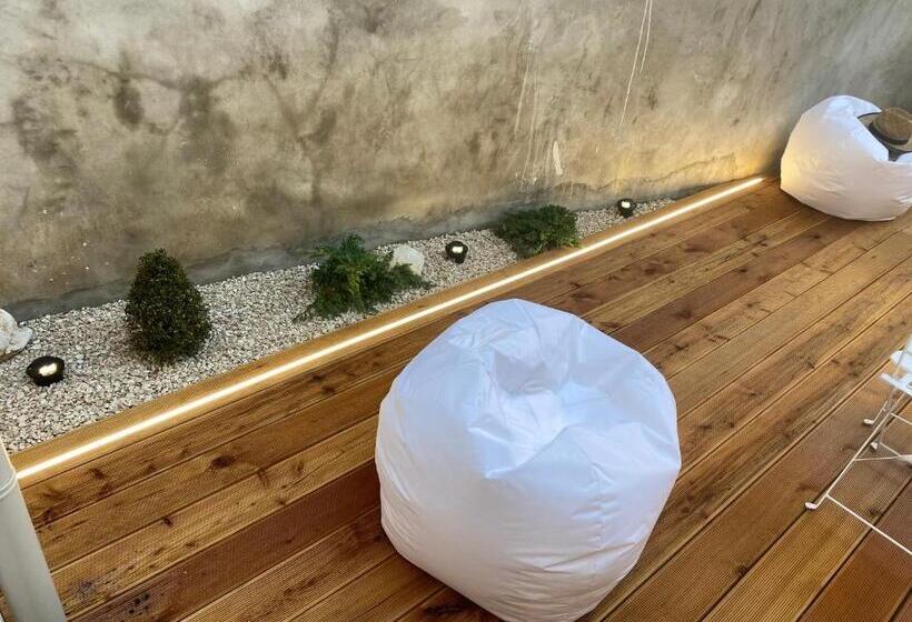 غرفة قياسية سرير كينج لذوى الإحتياجات الخاصة, Luvias Spa