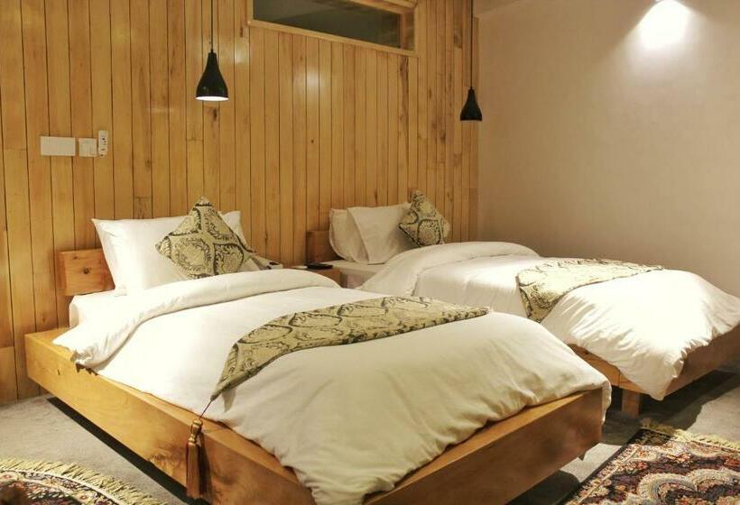 اتاق لوکس, Famree Resort Hunza