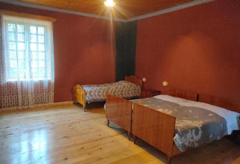 اتاق استاندارد سه نفره, Guest House Waterfall