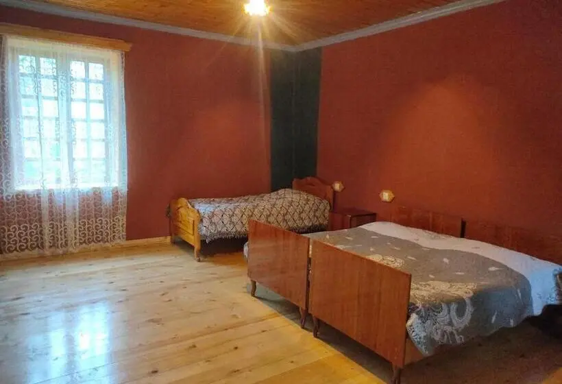 اتاق استاندارد سه نفره, Guest House Waterfall
