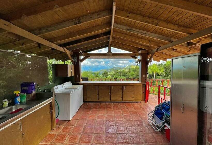 بنگله خانوادگی, Pancho S Paradise   Rainforest Guesthouse With Pool, Gazebo And View