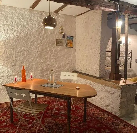 اتاق لوکس, Shotgun Hostel & Guesthouse