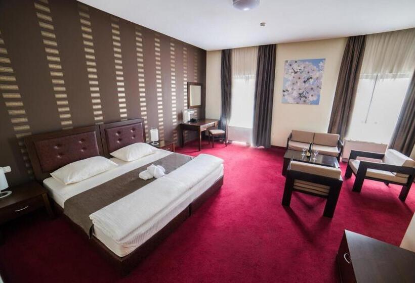 اتاق لوکس, Atlas Ugljevik