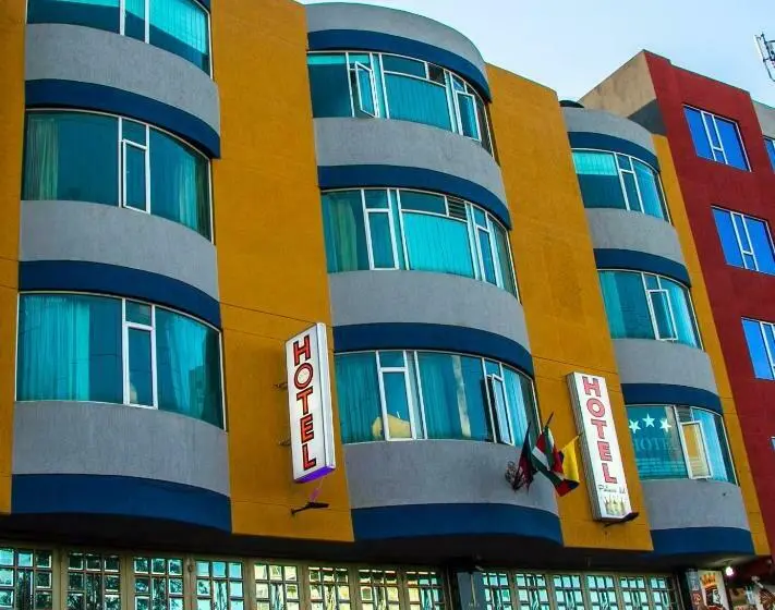 ファミリールーム, El Palacio Del Rey