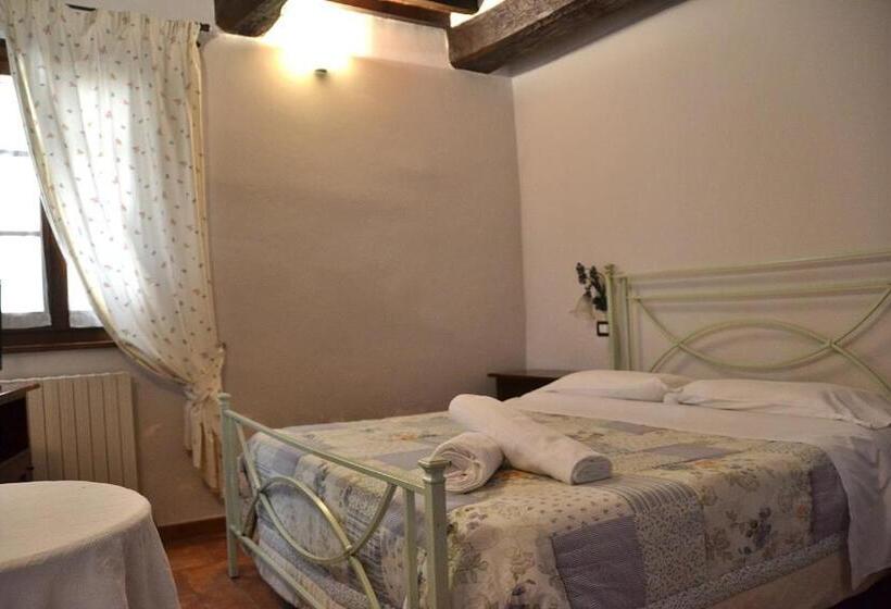 اتاق استاندارد, L Oasi Della Pergola