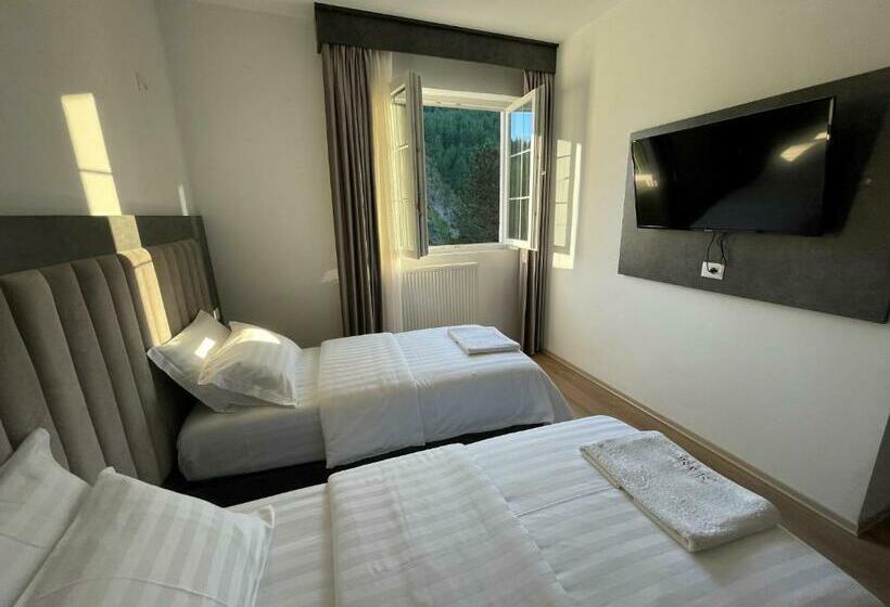 Номер Стандарт Индивидуальный, Sh & Sh