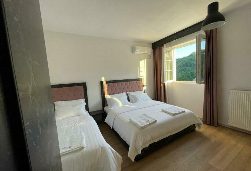 Номер Стандарт Индивидуальный, Sh & Sh