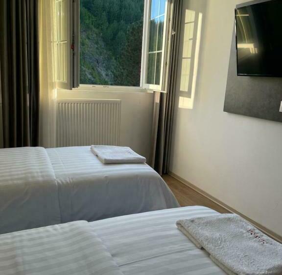 Номер Стандарт Индивидуальный, Sh & Sh