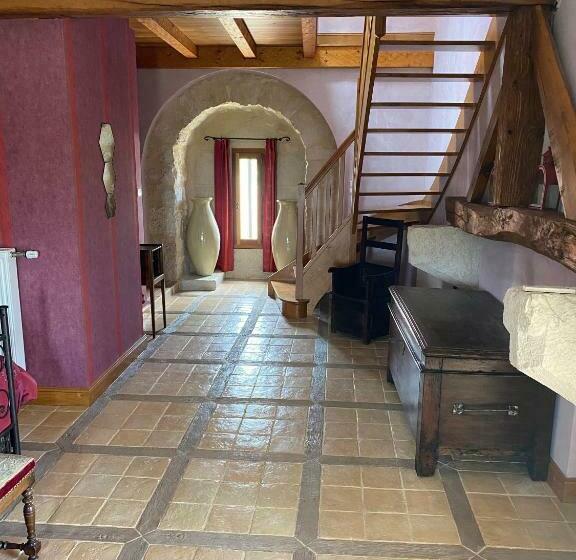 חדר סטנדרט לשלושה עם נוף לגינה, Le Domaine De Tizo