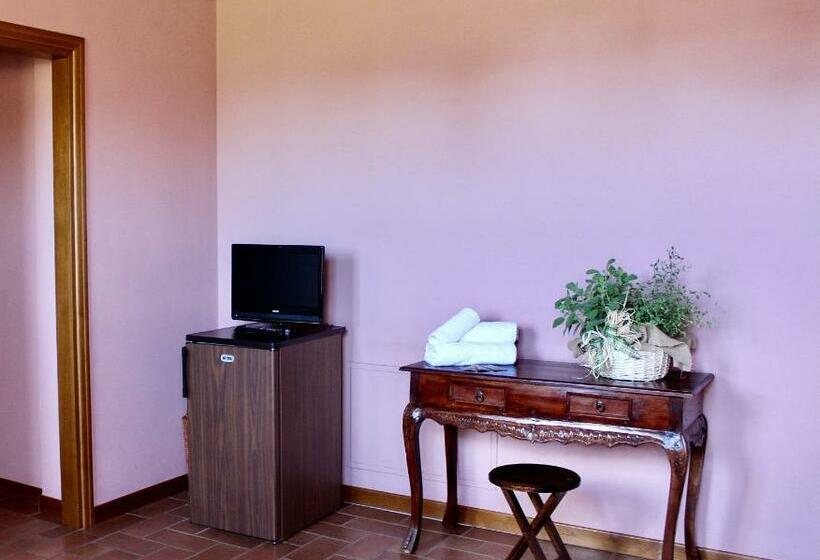 スタンダードトリプルルーム, Sibolla Holidays