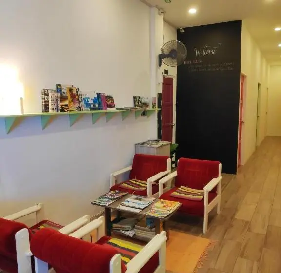 اتاق اکونومی, Ez Lodgings