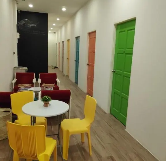 اتاق اکونومی, Ez Lodgings
