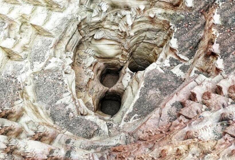 Standard room with outdoor bath, Wadi Ghwere Camp مخيم وادي الغوير