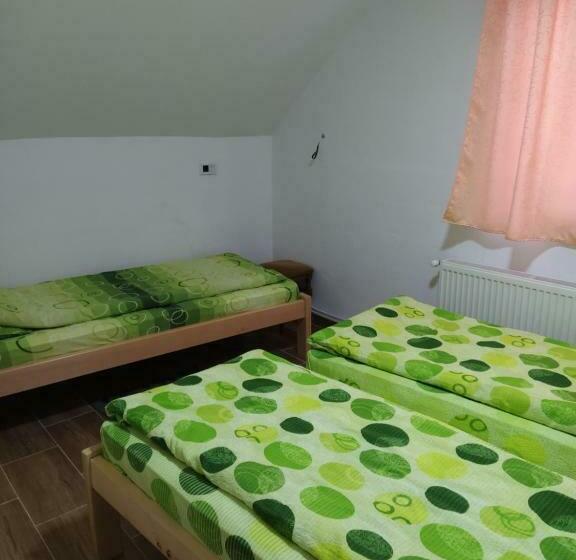 اتاق استاندارد سه نفره, Domacinstvo Kod Gere