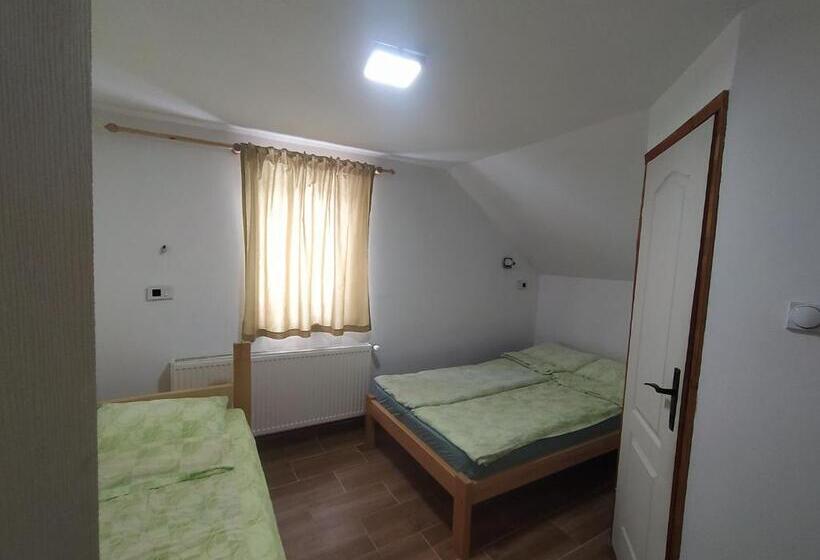 اتاق استاندارد سه نفره, Domacinstvo Kod Gere