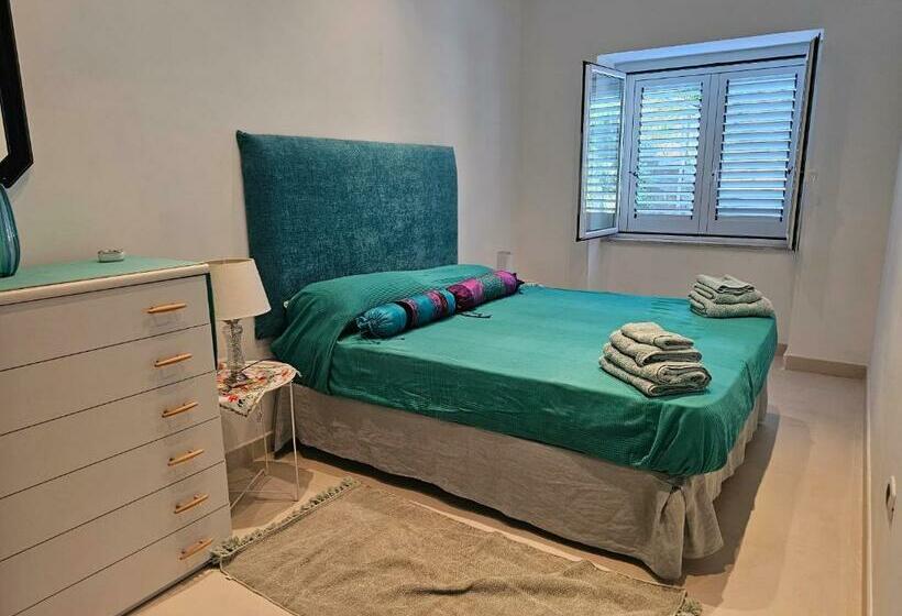 آپارتمان 1 خوابه با چشمانداز دریا, Villa Elvira Hollywood Apartment