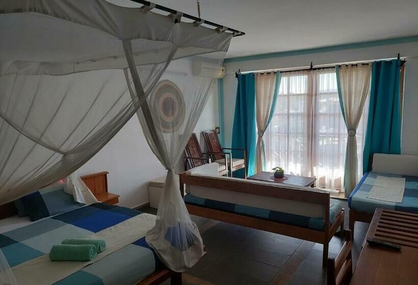 سوییت خانوادگی, Island Continent