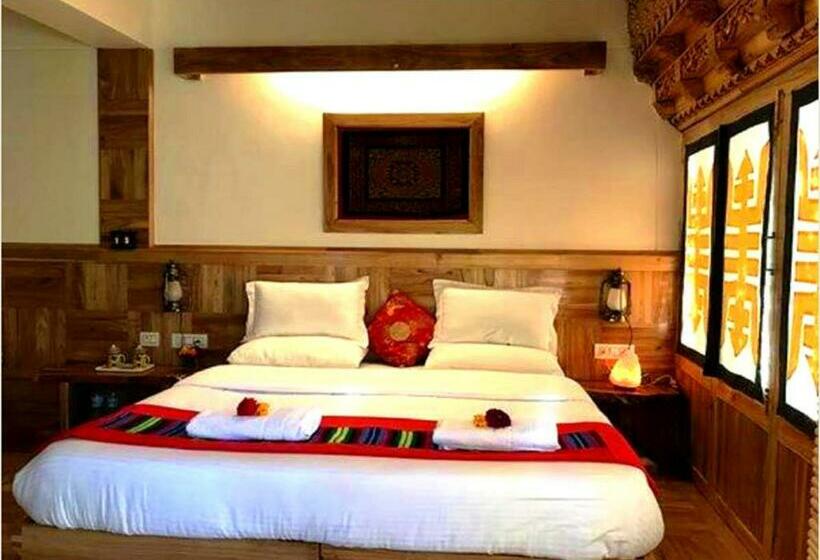 Quarto Deluxe, Namra Hotel And Camps   Temisgam