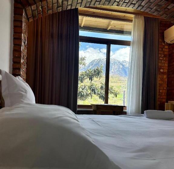 ファミリールーム, Alpeta Agrotourism & Winery   Roshnik , Berat