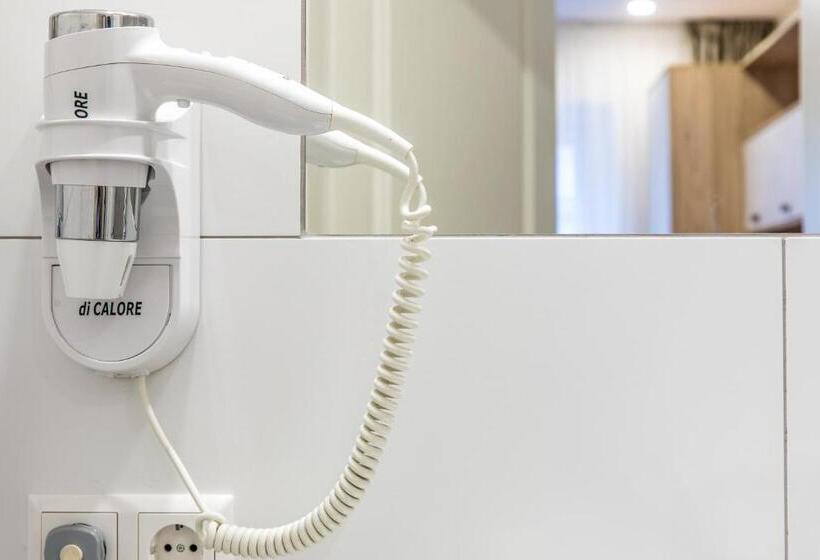 اتاق استاندارد با تراس, Amber Drop Apartments