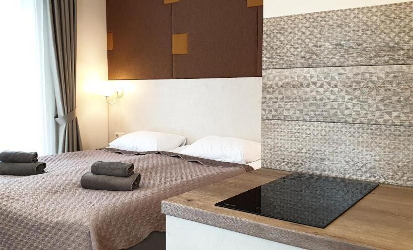 اتاق استاندارد, Amber Drop Apartments